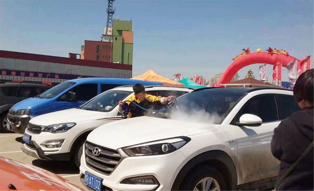 李總逸掌幫上門蒸汽洗車正式運(yùn)營(yíng) 李總逸掌幫上門蒸汽洗車正式運(yùn)營(yíng)